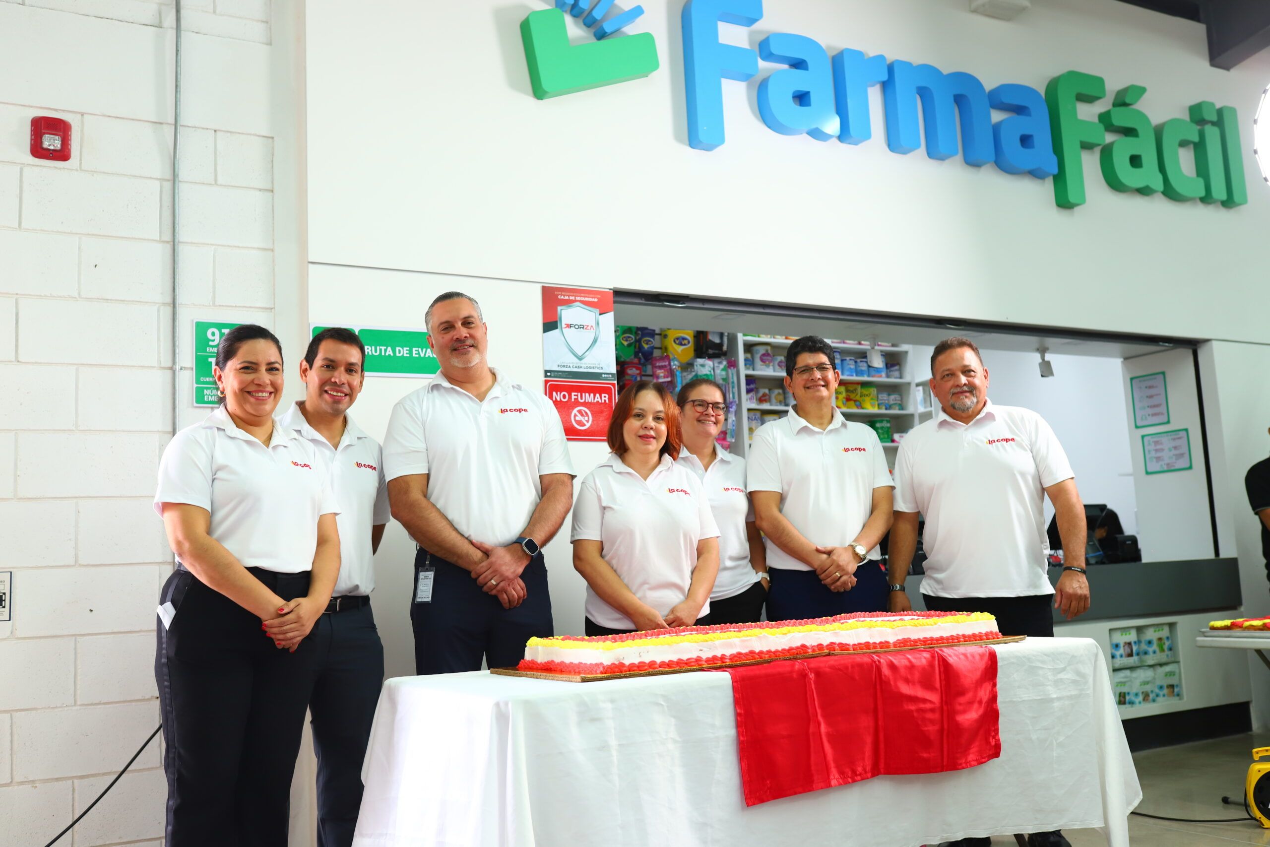 Isabel Matute, Allan Medina, Raúl Bonilla, Jessica Rosales, Judith Sierra, Sergio Tarallo y Ángel Alvarado